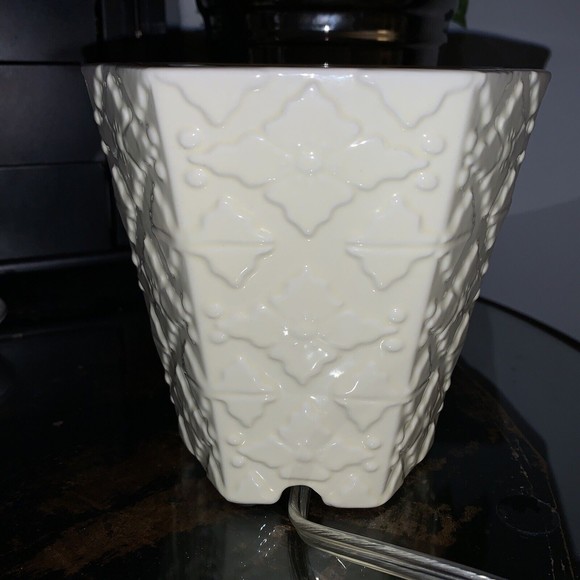 Yankee Candle Electric Wax Tart Melt Warmer Ceramic Full SZ Beige Floral SPW-15 - Picture 2 of 8